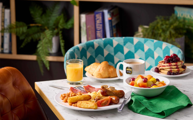 Travelodge Manchester Sale hotel