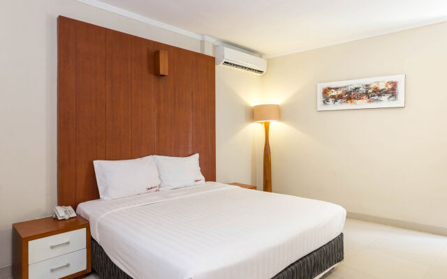 RedDoorz Plus Near Sanur Beach 2