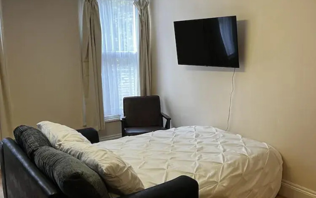 Flexible One Bedroom Apartment With Sofa Beds