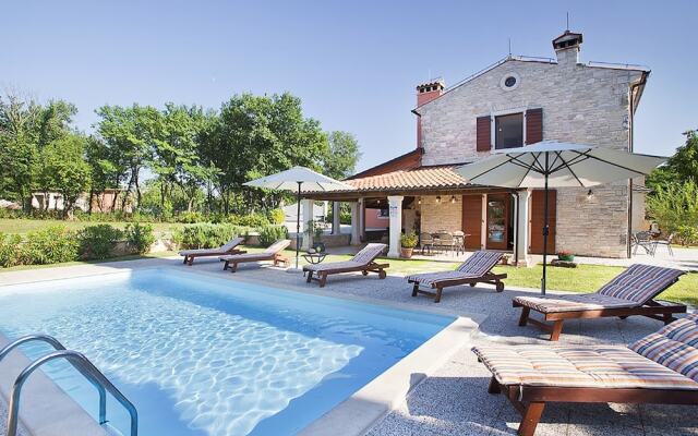 Istrian Villa Fendi Rebici