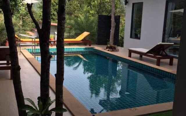 Baan Thanompol Pool Villa1