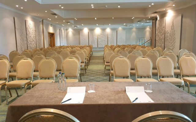 Regency Park Hotel