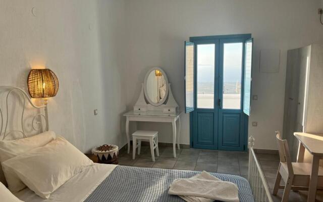 Sunset Paradise Oia Apartments