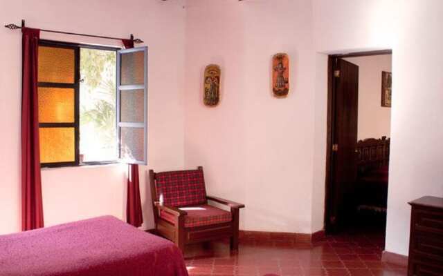 Casa De Los Milagros