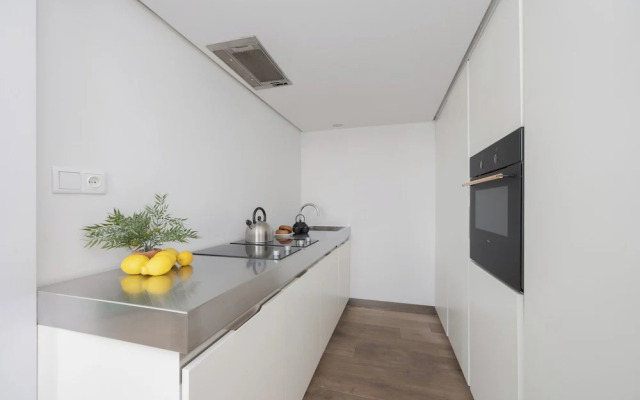 Bright Apartment for 4 by Renters