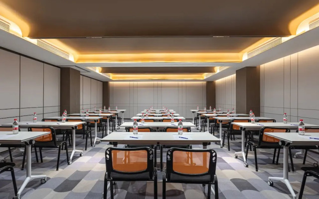 Holiday Inn Express Shanghai Gumei by IHG