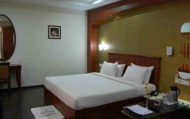Hotel Amit International