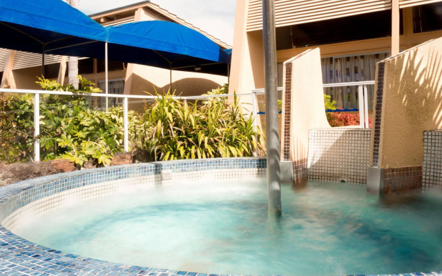 Oasis Beach Motel