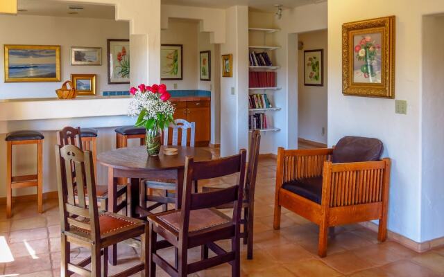 Topanga Canyon Inn B&B