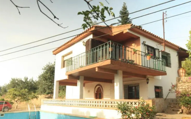 Country house Godall