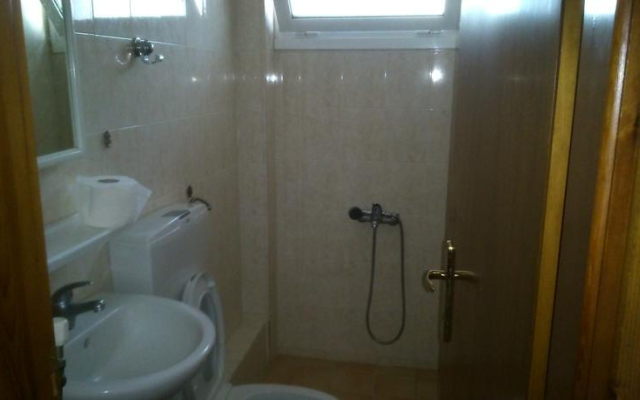 Dimitris Rooms