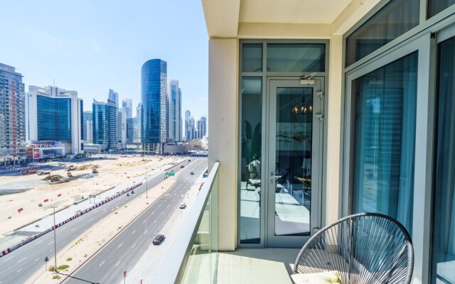 Downtown Charming Condo Close to Dubai Mall