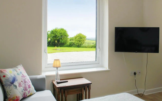 Pendower Apartment