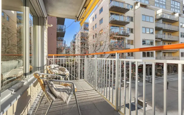 Charming Oslo Apartment With Balcony & Rooftop Access