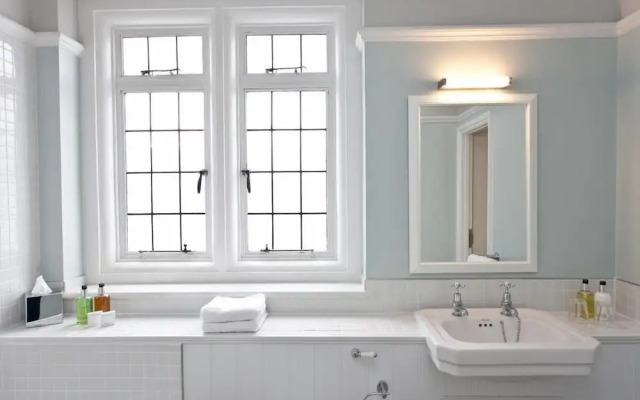 Bath Arms Hotel