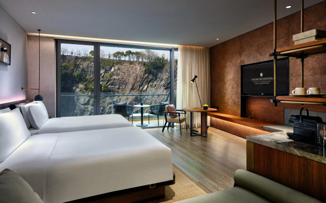 InterContinental Shanghai Wonderland by IHG