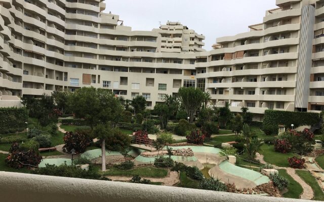 Apartamentos Benal Beach