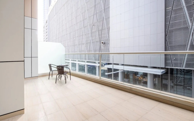 Opulent 2BR With Study In Downtown Dubai