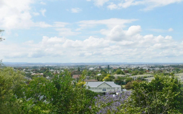 Mount Hobson Apartments