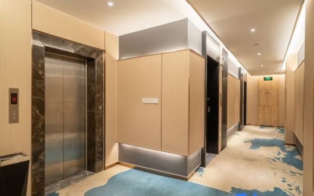 Danyang Feshang E-sports Hotel