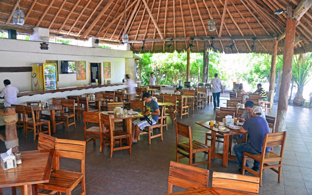 Hotel Sotavento & Yacht Club