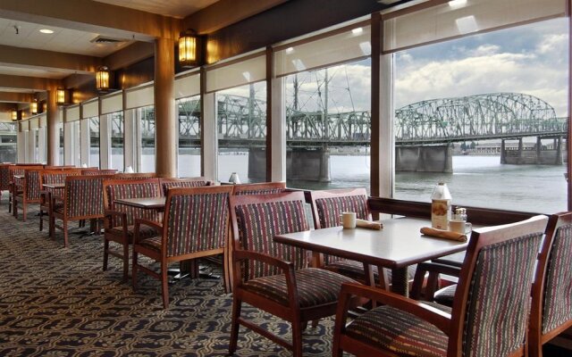 Red Lion Hotel Vancouver at the Quay