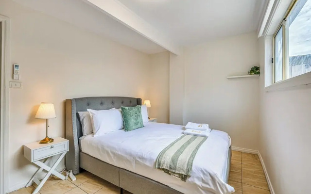 StayAU Cozy 1BR Living Space Chadstone