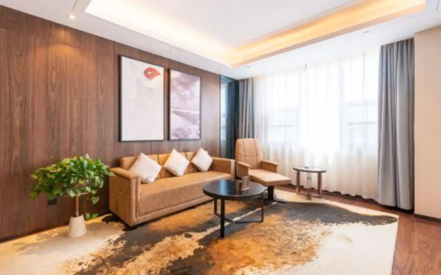 Huayang International Hotel