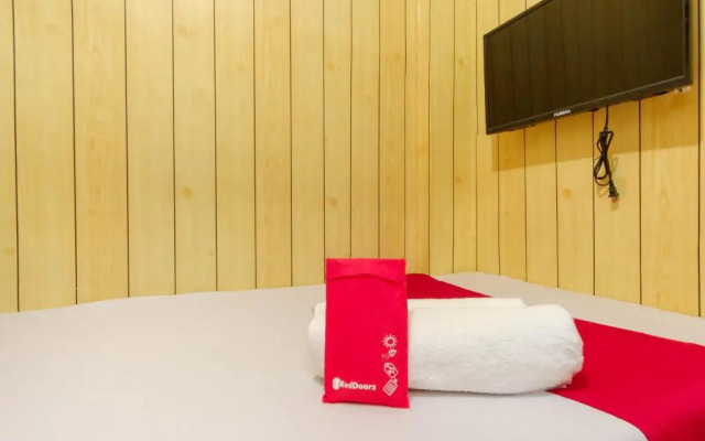 RedDoorz near OWWA Pasay