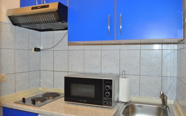 Studio apartment Ivi - big parking and courtyard SA5 Makarska, Riviera Makarska