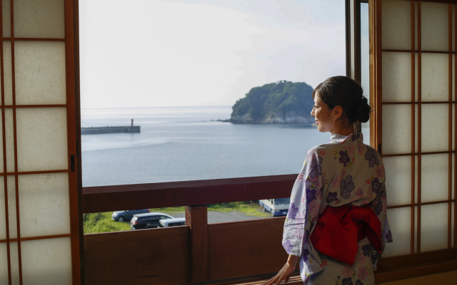 Kasumi Nihon Yuhi Hyakusen no Yado Minatokan