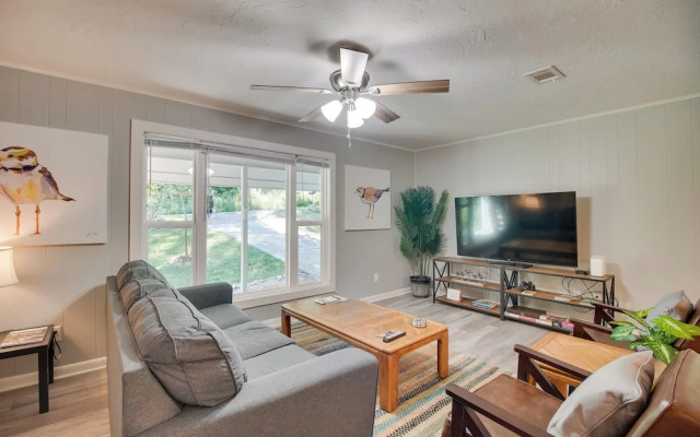 Bella Vista Vacation Rental Near Lake Access!