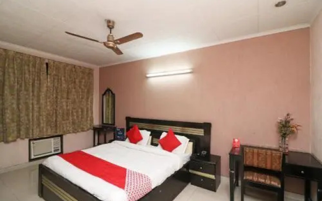 Bharat Guest House By OYO Rooms