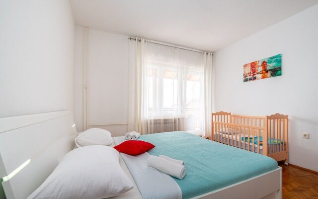 Holiday Home Villa Vesna Lux