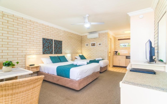 Santa Fe Motel & Holiday Units – Guest Rooms – Lennox Head