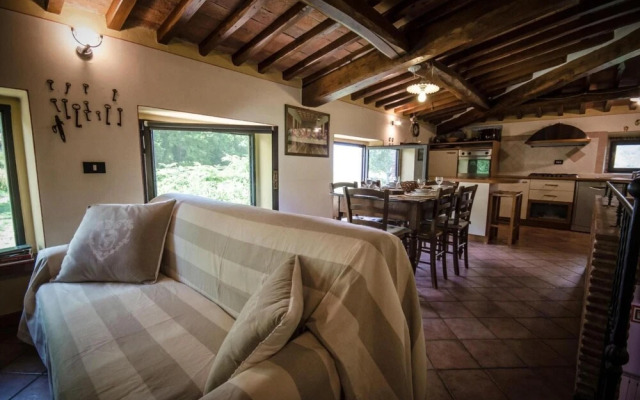 Casa Ortomaggiore With Pool Sauna
