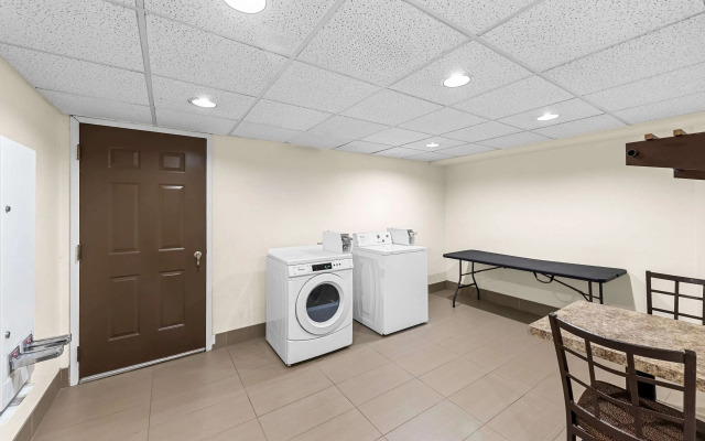 Comfort Inn & Suites Columbus East