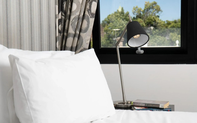 Comfort Hotel East Melbourne