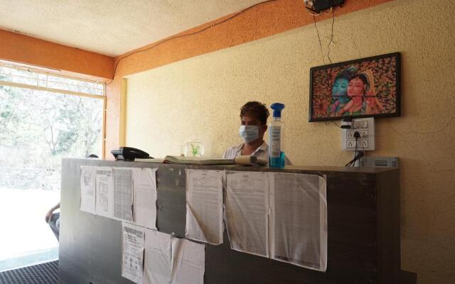 OYO 86266 Hotel Golden Lodge