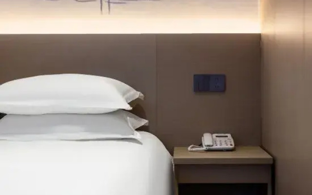 Shangpin E-sports Hotel (Rui'an Tangxia Center West Road)