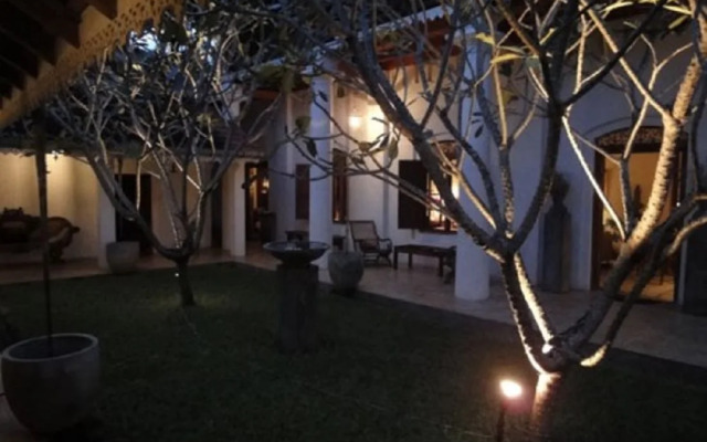 Robin Hill Suites