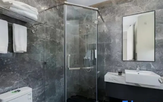 Xiangxie Lishe Homestay – Bathroom – Wanning