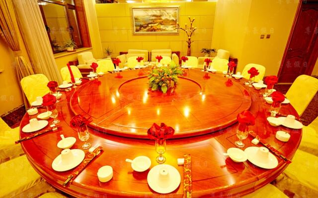 Dalian Zunhao Holiday Hotel