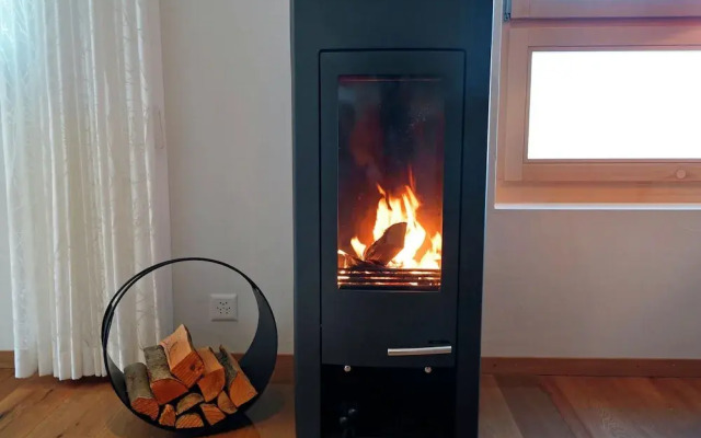 Luxury Apartment with Hot Tub in Veysonnaz