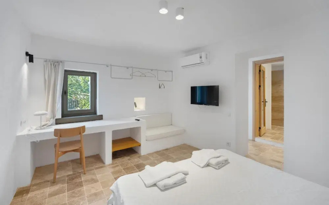 Kaya Guest House