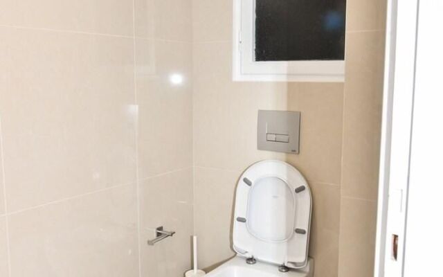 Warm Apartment at Exarchia 1 bed 2 pers