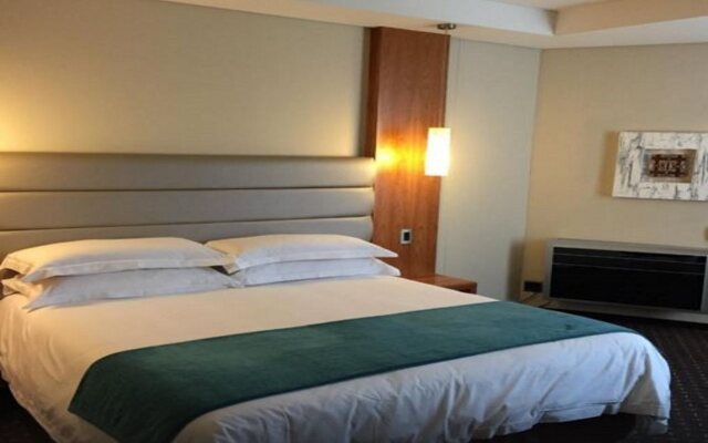 Premier Hotel OR Tambo