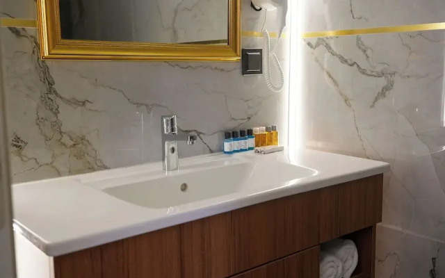 Golden Lux Hotel Antalya