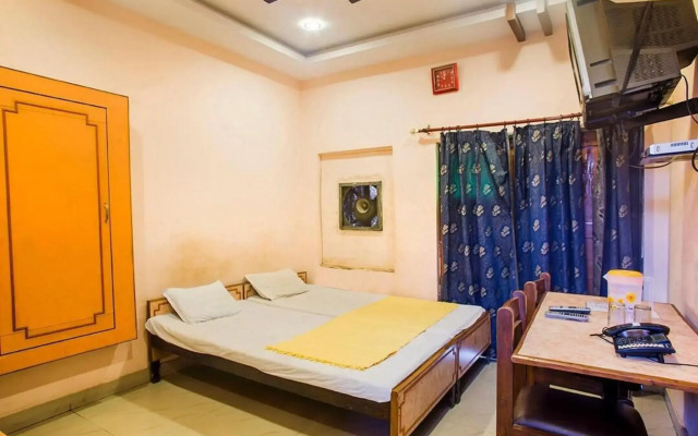 OYO Flagship Hotel Lila