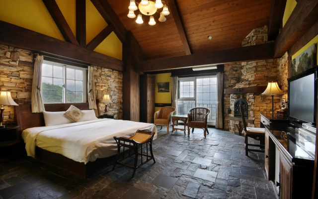 Provence Rose Lodge in Ching Jing